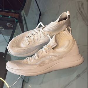 Lululemon athletic shoes women’s size 9